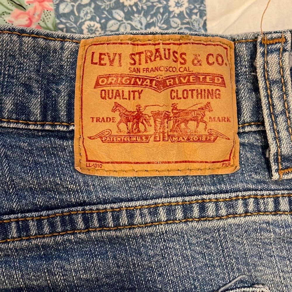 Levi’s 550 relaxed size 16
